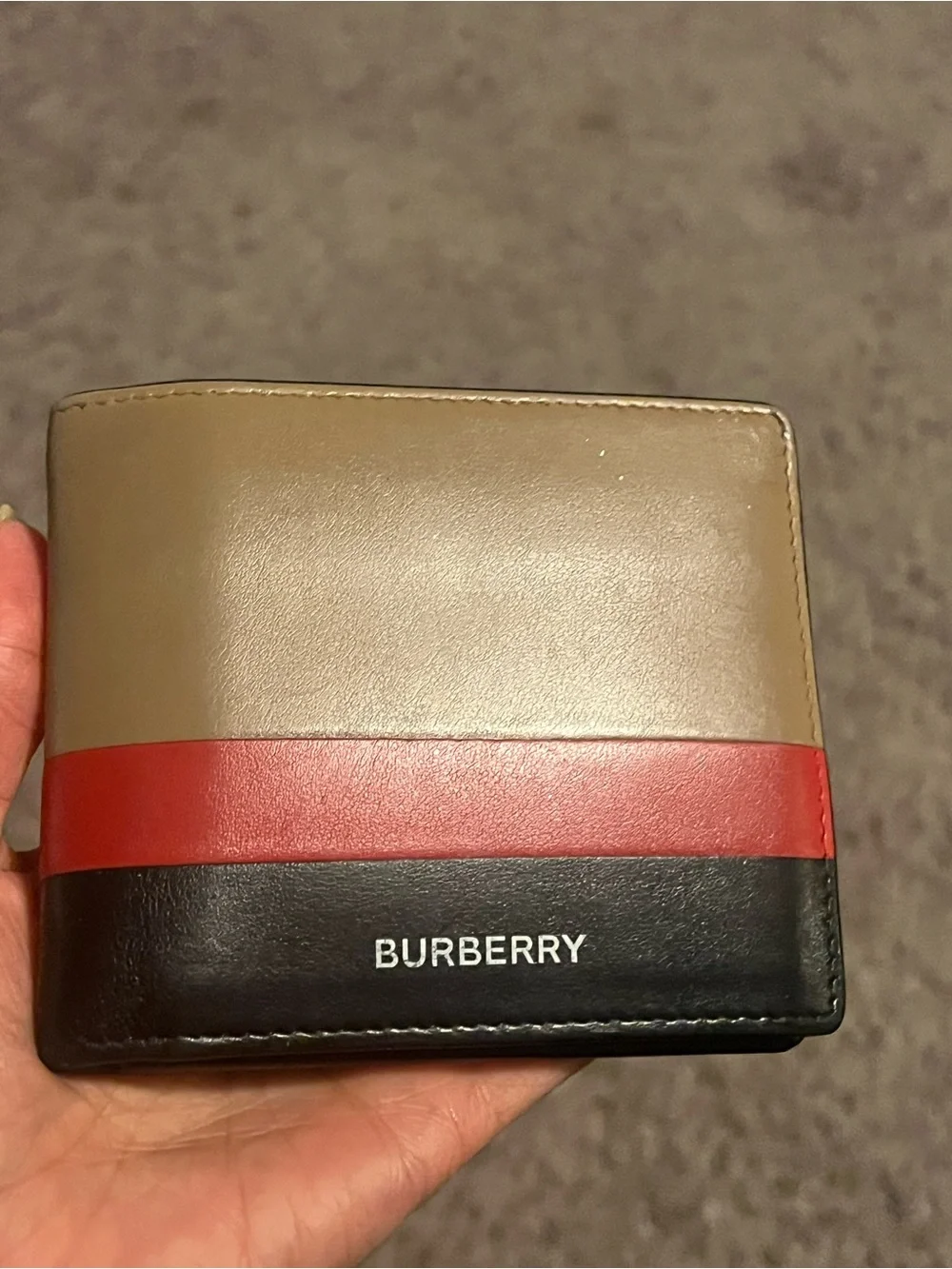 Men’s Burberry bifold wallet